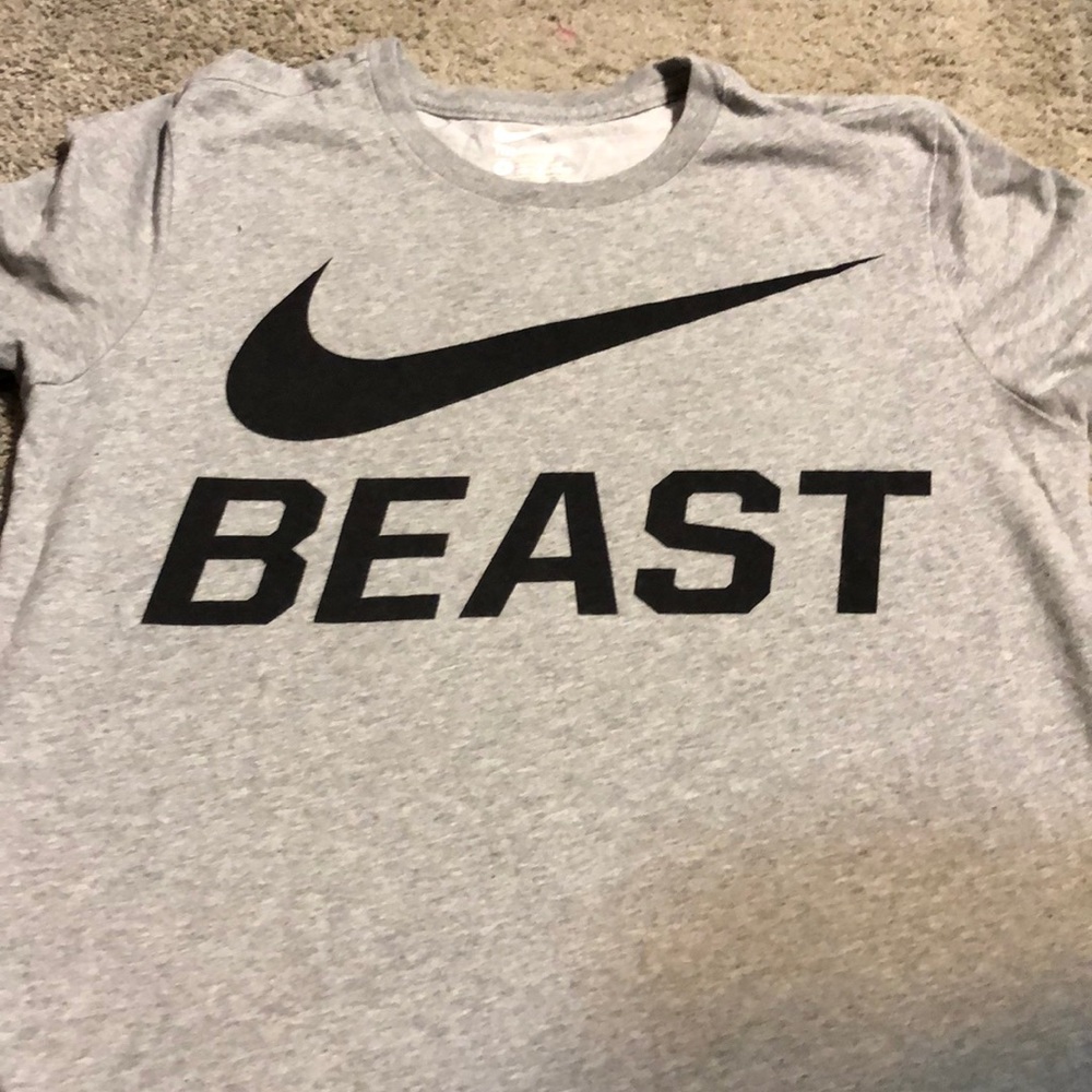 Men’s Dri-Fit Nike shirt